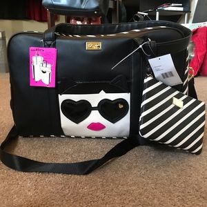 NWT Betsey Johnson carry on bag luggage ⭐️